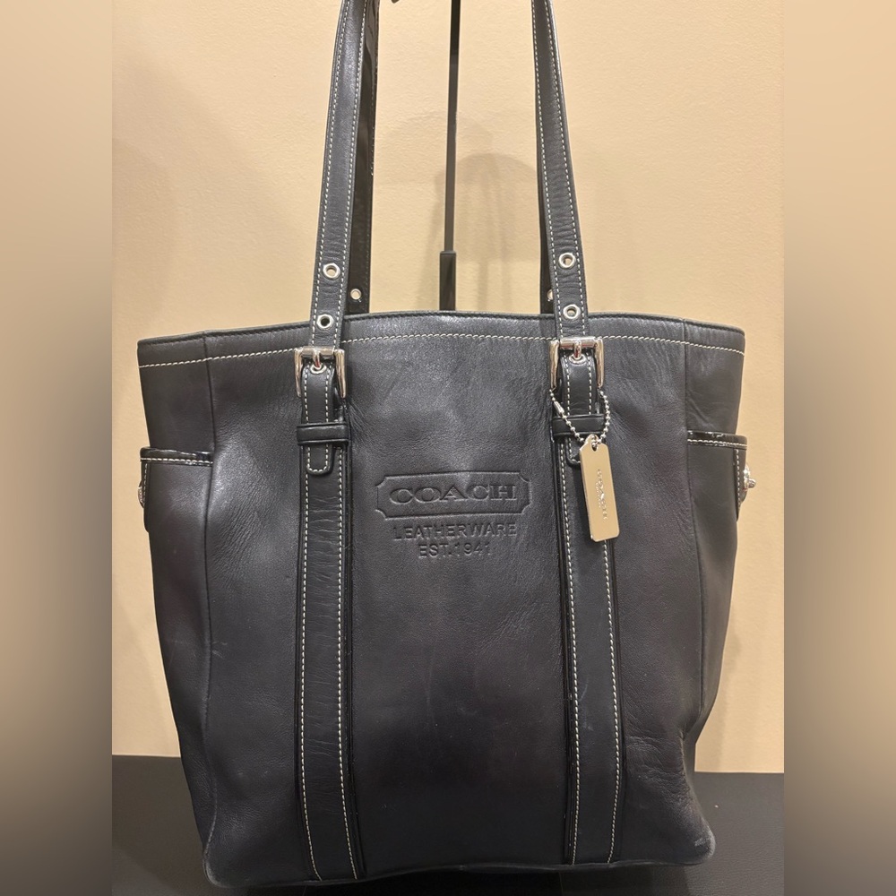Coach Vintage Hampton Black Leather Tote with Patent Trim